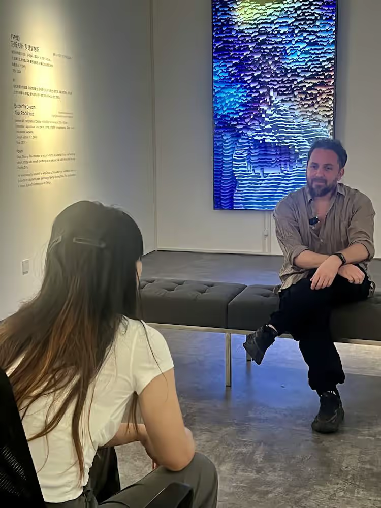 Alejandro Rodríguez in conversation