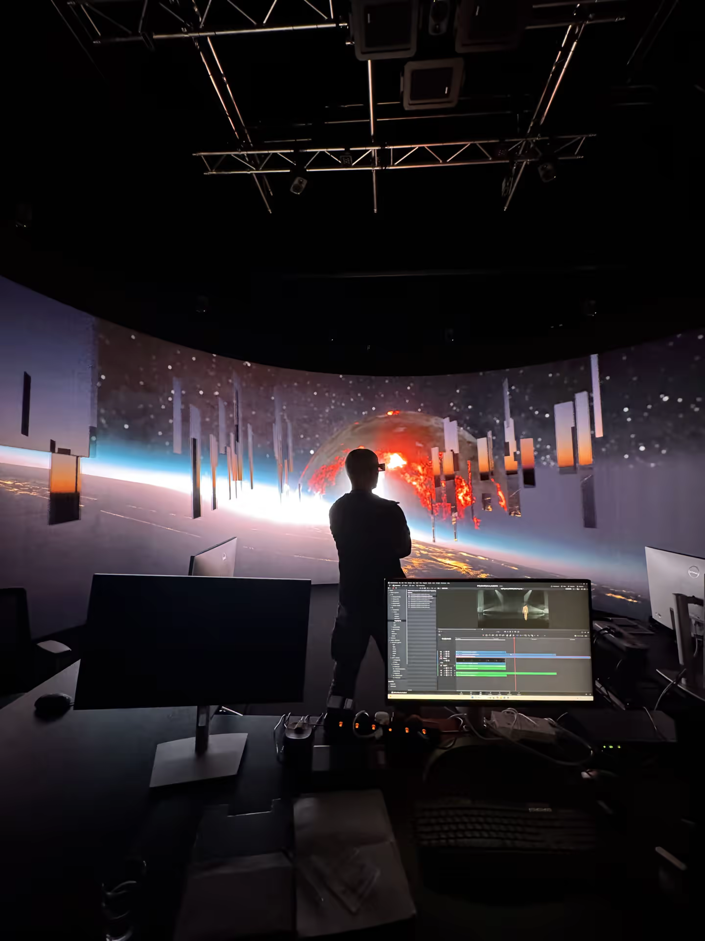 Horizon 25 at HKBU VRC — artist reviewing stereoscopic sequence
