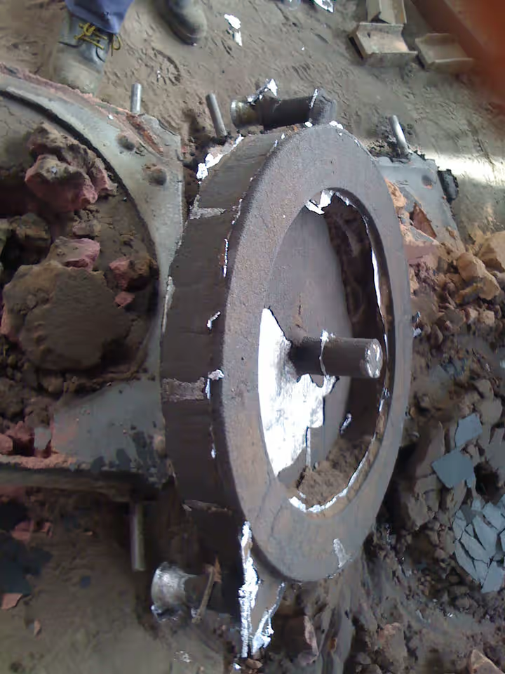 Freshly cast circular component from the mechanical base system